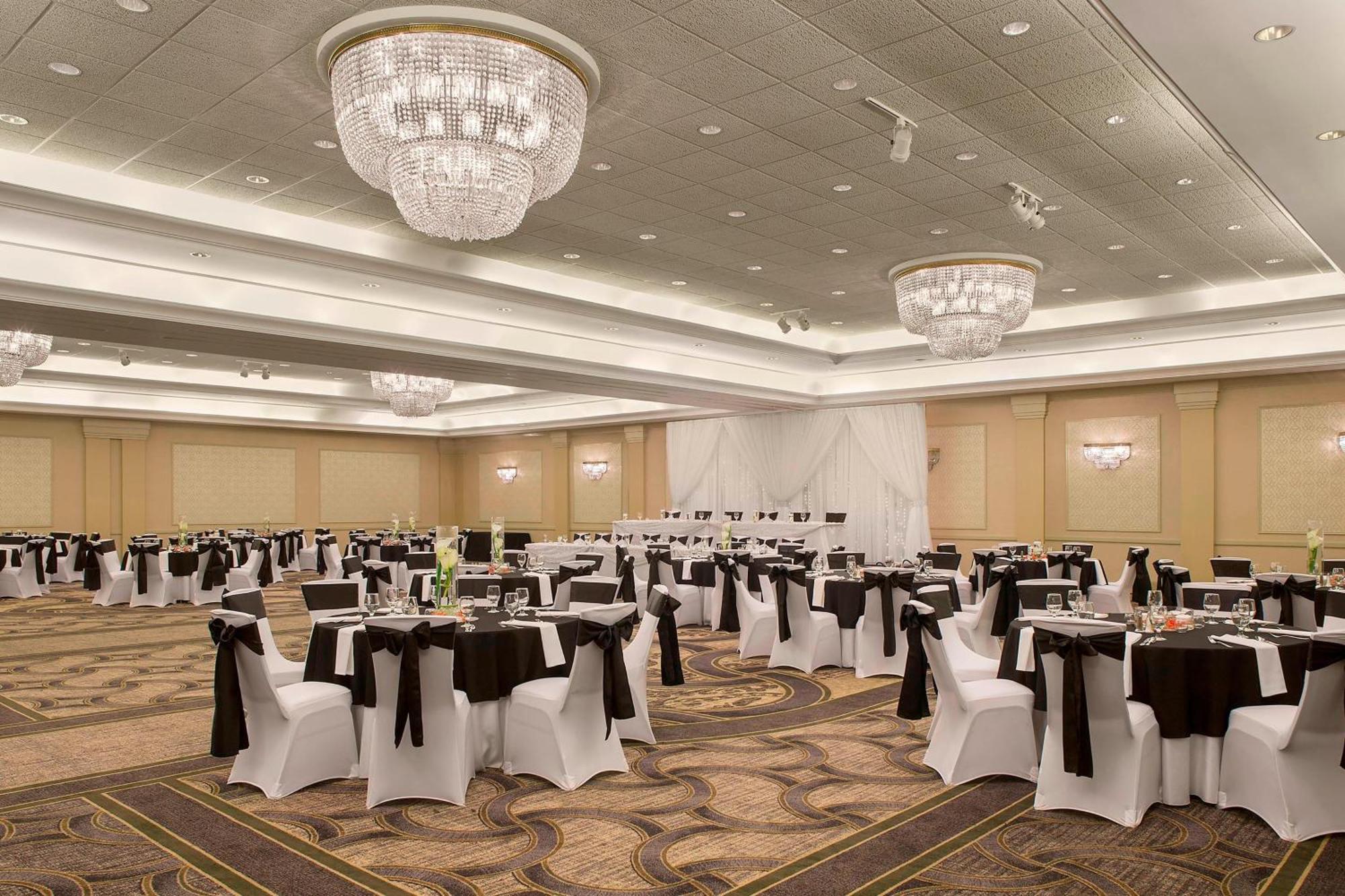 Sheraton Suites Akron Cuyahoga Falls Zewnętrze zdjęcie