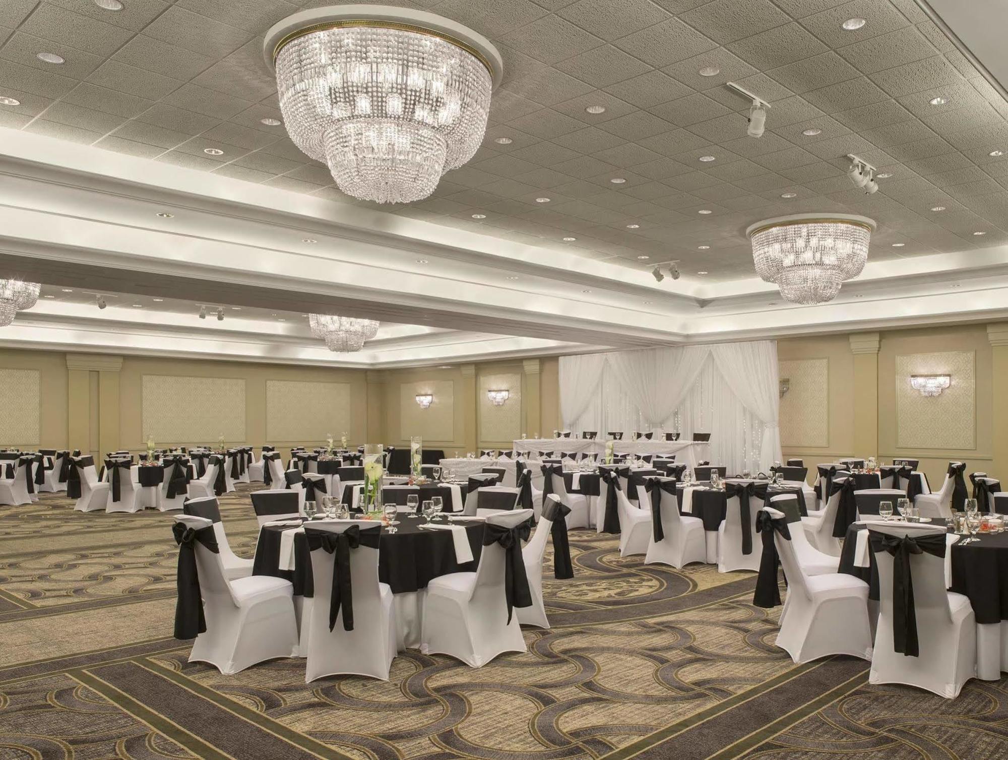 Sheraton Suites Akron Cuyahoga Falls Zewnętrze zdjęcie